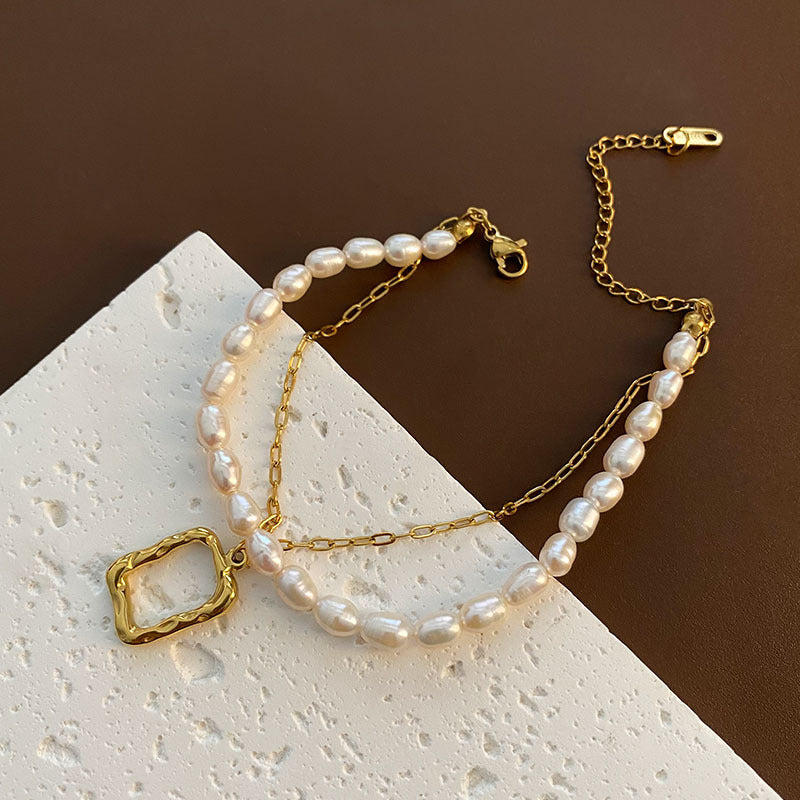Square Pendant Pearl Bracelet