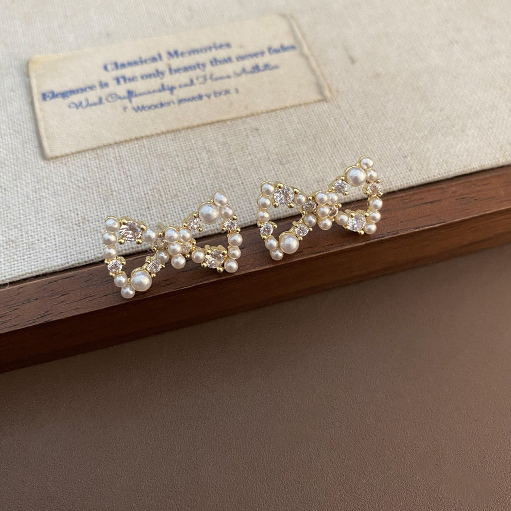 Rhinestone & Pearl Small Stud Earrings