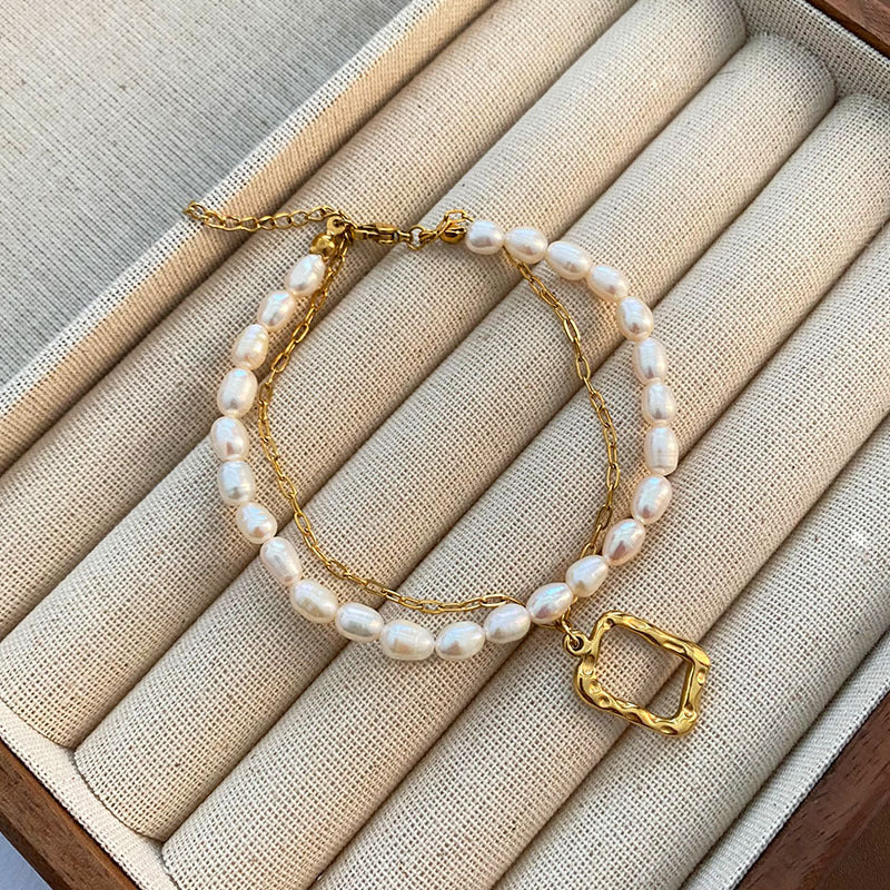 Square Pendant Pearl Bracelet